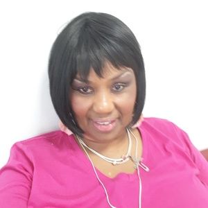 Meet your Posher, Linda